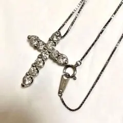 【pt900】ダイヤモンド合計1.5ctクロスネックレス