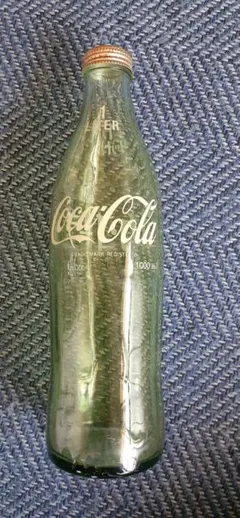 激レア　コカコーラ50周年記念クリスタルガラス コカ・コーラ 50周年記念ボトル - メルカリ