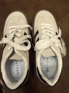 Item thumbnail for item 4ab83b5c-aea5-4fa7-8dcd-f978c3550cc9