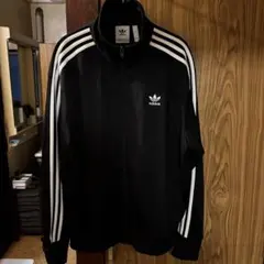 adidas ブラック ジップアップジャケット お値引き不可