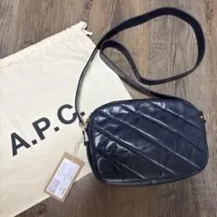 APC キルティングポシェット　ショルダーバッグ　ネイビー　アーペーセー