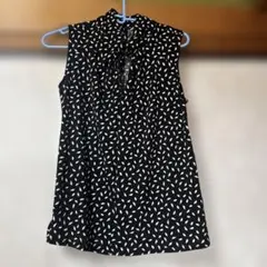 H&M ノースリーブ チュニック 葉柄 ブラック 上品 きれいめ