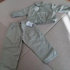 ジャケットとパンツのセットのサムネイル