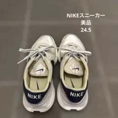 【美品】NIKEスニーカー 24.5のサムネイル