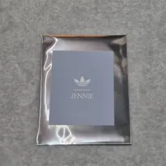 adidas JENNIE トレカ