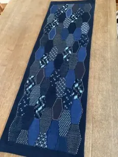 お値下げしました。藍染古布のテーブルランナー