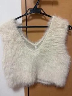 Dignite collier フェイクファー Vネックニットベスト