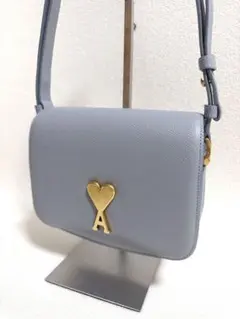 極美品✨アミパリス グレインレザー ショルダーバッグ　ブルー系　Aハートのサムネイル