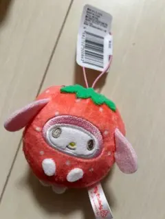 サンリオキャラクターズ　フルーツきぐるみマスコット　いちご　マイメロディ