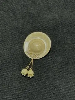 ゴールド 帽子型ブローチ 花付き　レトロ