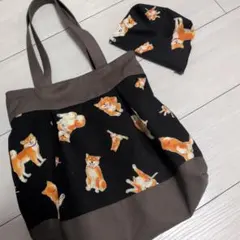 ハンドメイドタック入り少し大きめトートバッグサブバッグ柴犬柄。ポーチおまけ。