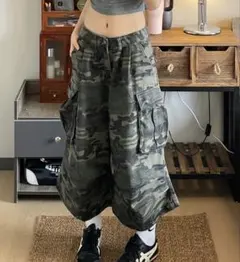 迷彩 ハーフパンツ 丈長め ワイドバギー バミューダ カモ柄 y2k 韓国