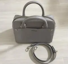 FURLA グレー ハンドバッグ ショルダーストラップ付き