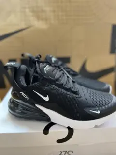 新品NIKE AIR MAX ナイキエアマックス270 ブラック ホワイト W