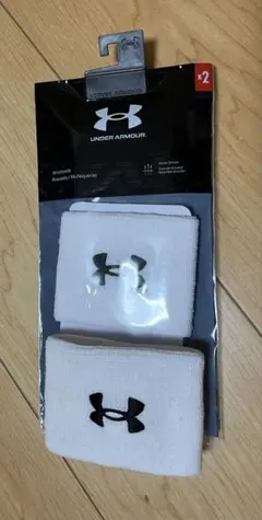 UNDER ARMOUR リストバンド 2個セット ホワイト（ひとつは新品）のサムネイル