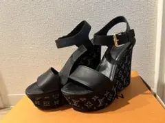 ルイ・ヴィトン 黒 ウェッジソールサンダル