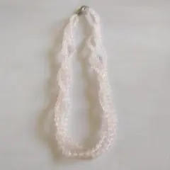 やさしい色の ピンクビーズ多重ネックレス