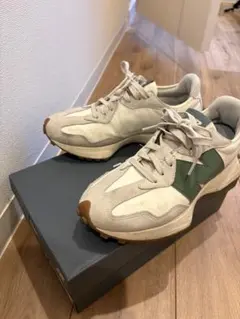 New Balance スニーカー ホワイト グリーンのサムネイル