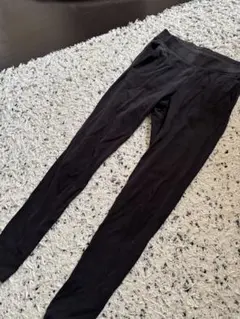 ユニクロ　レギンスパンツのサムネイル