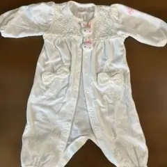 メゾピアノ　ウサギ刺繍付きホワイトロンパース