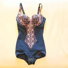 マルコ　美品　モンマリエ ボディースーツ マルコ モンマリエ ボディースーツB70М B70(紫色・黄色) - メルカリ