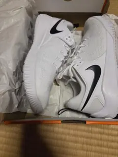 NIKE バレーボールシューズ ハイパーエース2のサムネイル