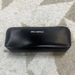 shu uemura コスメポーチのサムネイル