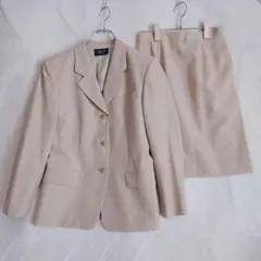 アスコット ウール100% テーラード セットアップ ベージュ系 上品オフィス