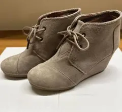 【美品】toms ブーツ ブーティ w6.5（23.5） ベージュ トムス