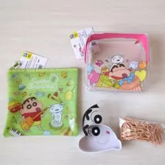 クレヨンしんちゃんビニールポーチ2個とクリップケースとクリップ（おまけ付き）