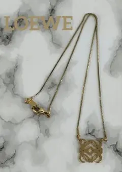 ARW10 ロエベ 美品 アナグラム ネックレス ゴールド金具のサムネイル