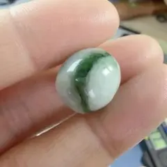 R1-0459訳あり　全体的綺麗　天然本翡翠《本物保証》翡翠ペンダント