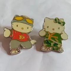 ビンテージコレクションハローキティ ピンバッジ２セット(新品未使用)