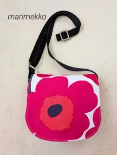 美品　marimekko　マリメッコ　ポシェット　ウニッコ 柄　即日発送