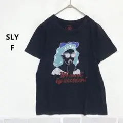 SLY ガールプリントTシャツ ブラック F グラフィック 古着系 K171のサムネイル
