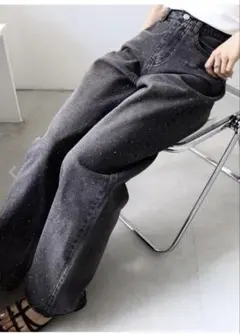 スタッズ付き グレー デニム パンツのサムネイル