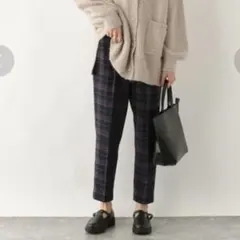 ウツクシルエット スラックス