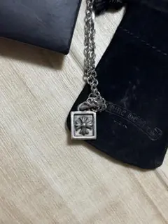 クロムハーツ フレームドチャーム　クロスのサムネイル