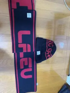 LANVIN ニット帽・マフラーセット 黒・赤　リバーシブル　美品