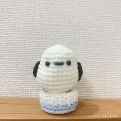 シマエナガ　あみぐるみ(白×水色の台座付き)