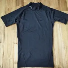 Under Armour ブラック アンダーシャツ　半袖