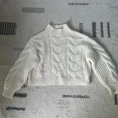 ホワイト ケーブルニット セーター M