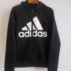 おすすめ♥♡adidas ブラック フルジップパーカー130-140
