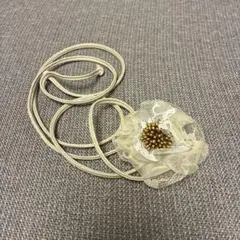 ブローチ アイボリー レース 花