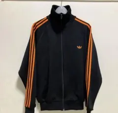 adidasトラックジャケットデサント製