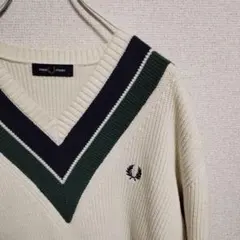 【リチャードソンジリスさん専用】フレッドペリー Vネックセーター アイボリー