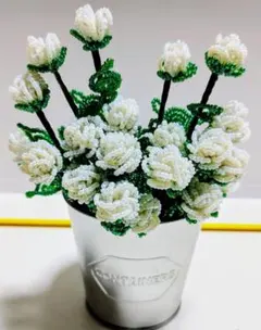 ビーズフラワー白いミニバラ