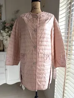 スーパービューティー☆薄く軽いレースラインライトダウンジャケット ☆未使用タグ付