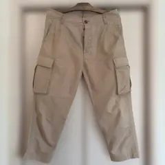 ベージュ カーゴパンツ サイドポケット付き