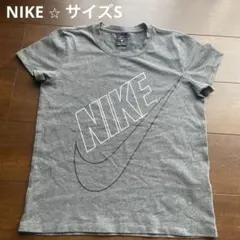 【NIKE ナイキ】レディース　Tシャツ　S